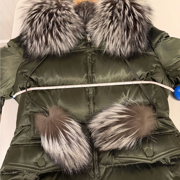 RARE] PRADA POM POM 29X275 DOWN FOX FUR BELTED JACKET  40/6 belt not included - Picture 10 of 11